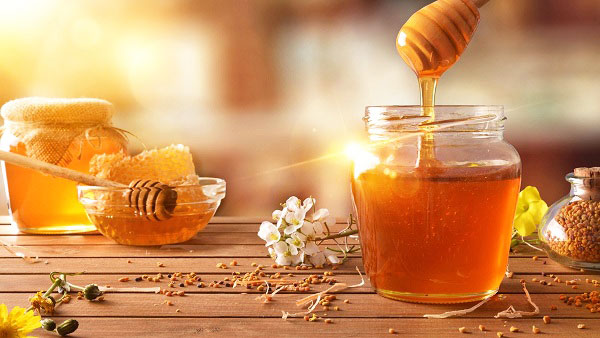 Trị mụn thịt bằng mật ong