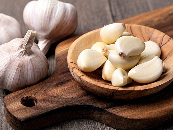 tỏi trị viêm mũi