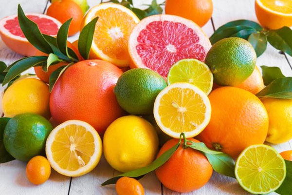 Bị chướng bụng đầy hơi nên ăn cam, quýt