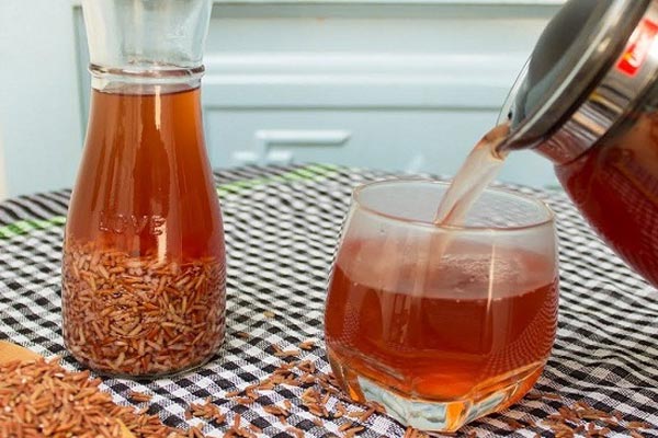 Nước gạo lứt rang giúp cầm tiêu chảy