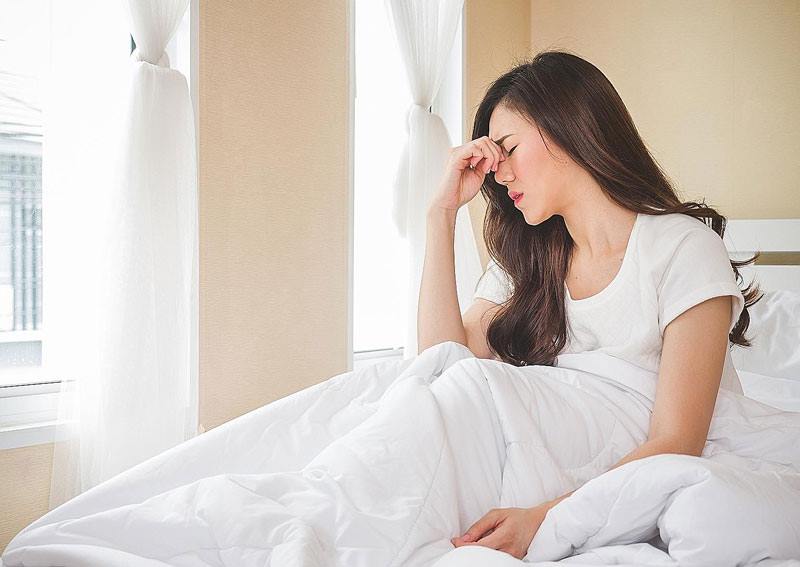 Bụng khó chịu buồn nôn