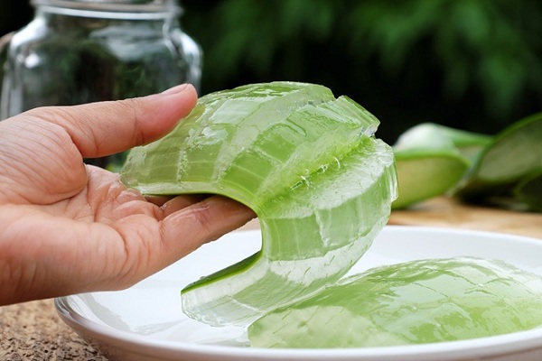 Nha đam giúp loại bỏ gàu và nấm da đầu