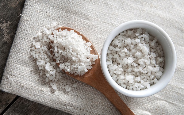 Sử dụng muối biển giảm ngứa vùng kín nam