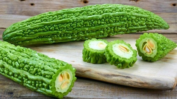 Chữa viêm da cơ địa bằng mướp đắng