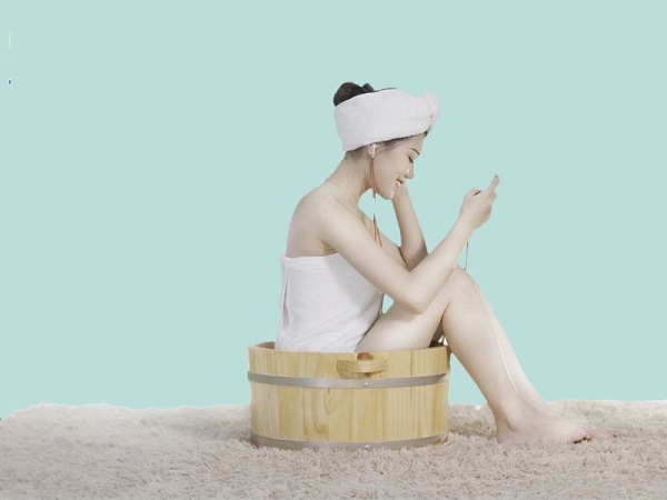 Ngâm hậu môn với nước ấm