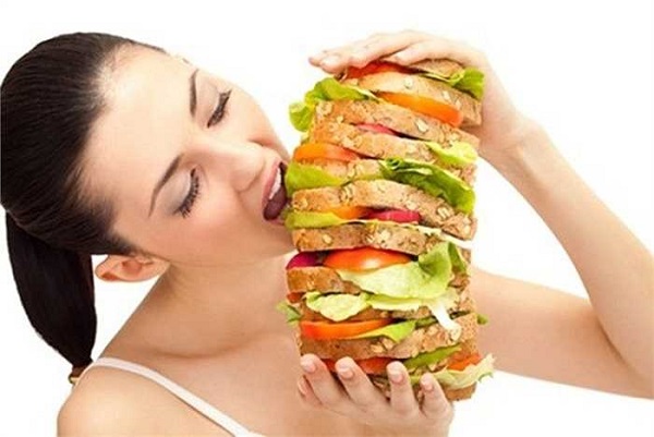 Ăn sáng quá nhiều gây hại cho sức khỏe